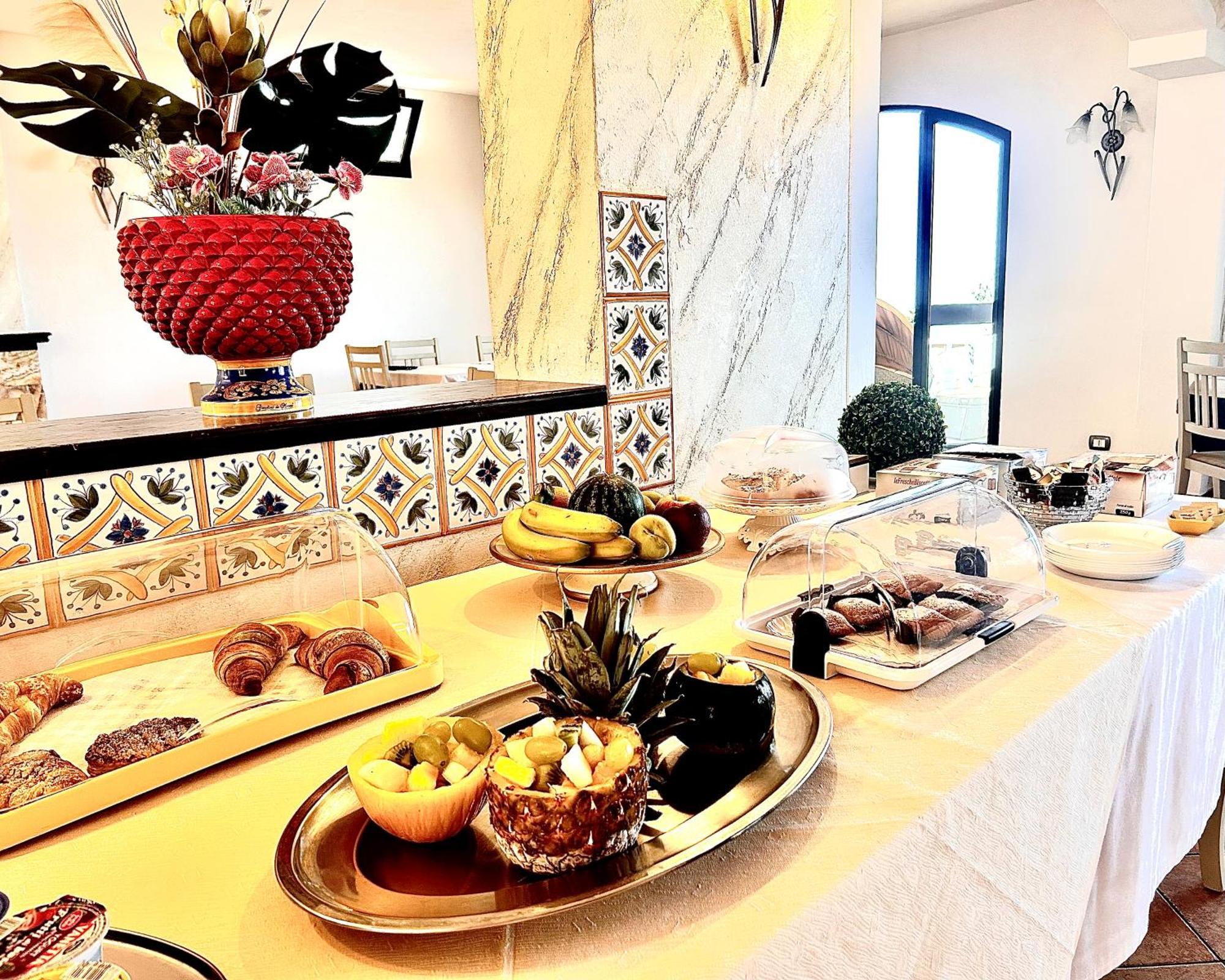 La Collina Sul Mare Bed & Breakfast Палма де Монтекиаро Екстериор снимка